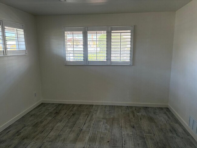 Building Photo - 3517 E Montecito Ave
