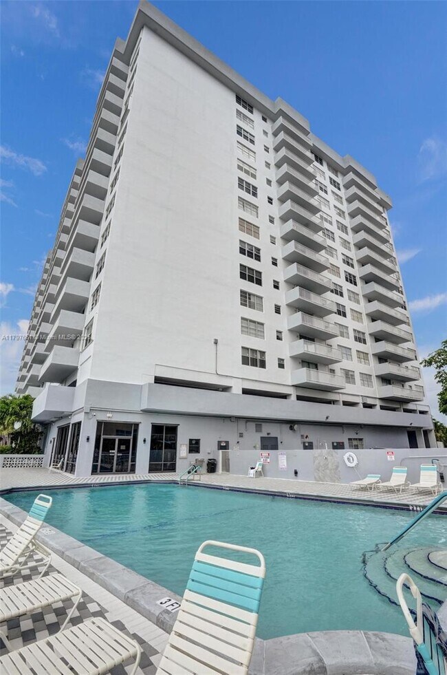 Building Photo - 137 Golden Isles Dr
