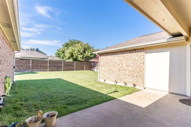 Building Photo - 343 Montana Trail