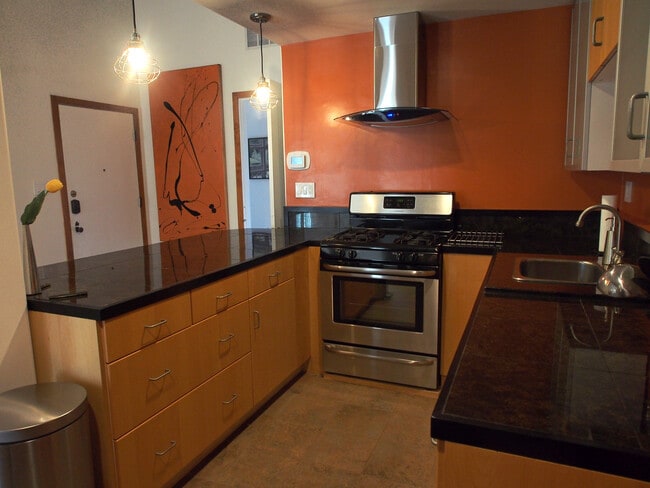 Kitchen - 1760 N Fairfax Ave