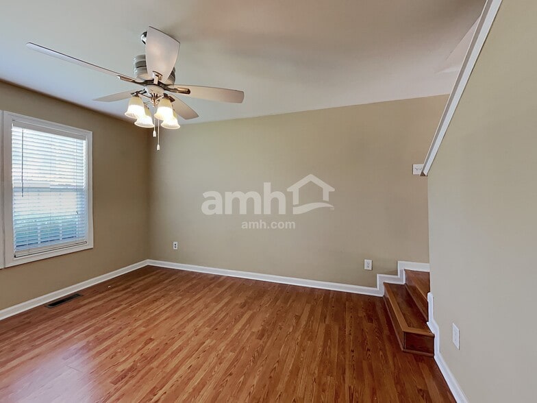 Building Photo - 2701 Mortise Ct