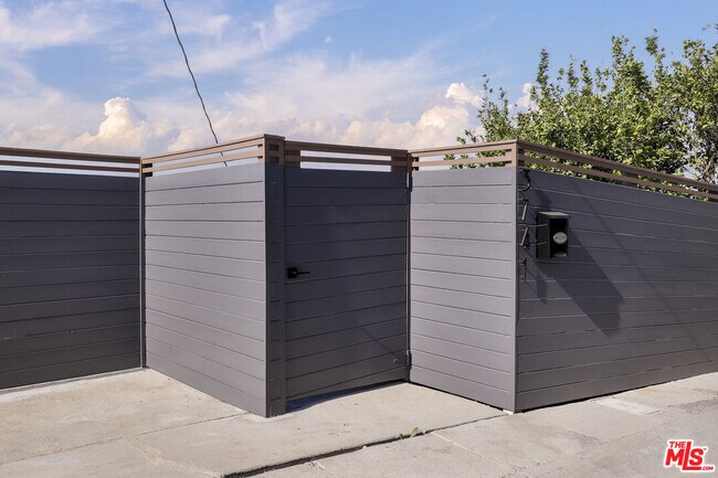 Building Photo - 3741 Woolwine Dr