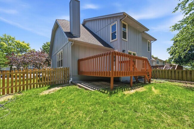 Building Photo - 11804 Oakmont St
