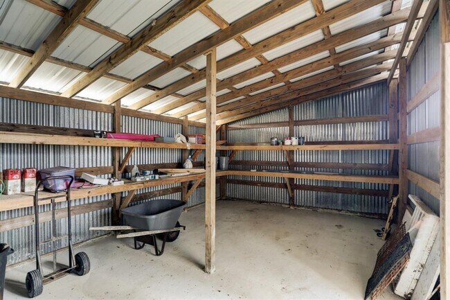 Building Photo - 5806 TX-35