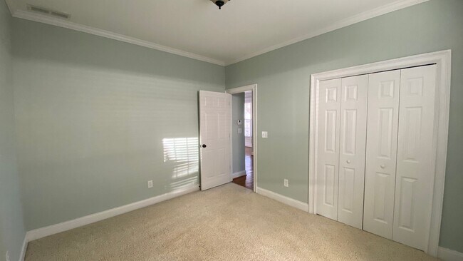 Building Photo - Harbor Club, Carriage Ridge - 3bd/2.5ba