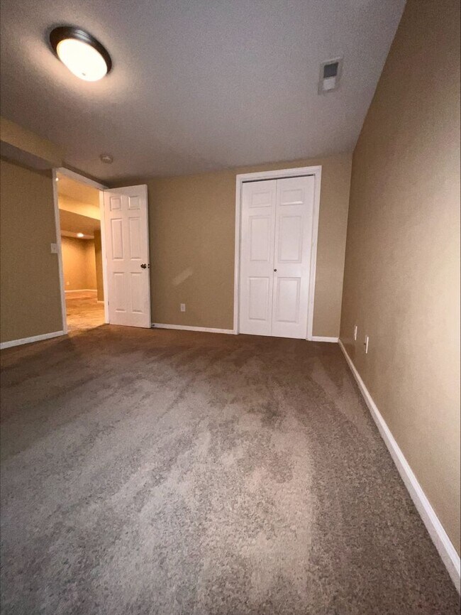 Building Photo - Coming Soon!!! Spacious 5 bedroom House Wi...