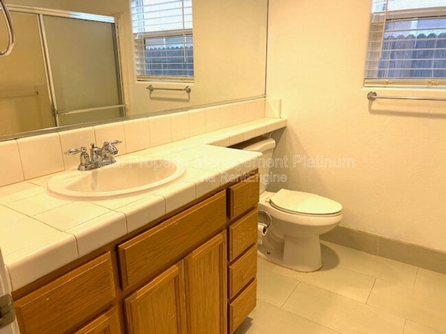 Building Photo - 1875 N Belvedere Ave