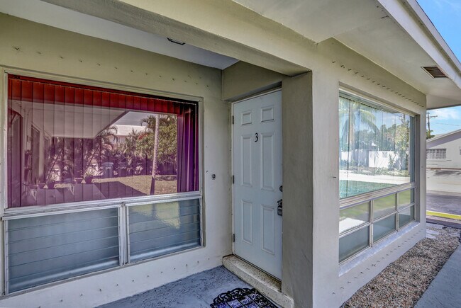 Building Photo - 5951 NE 18th Ave