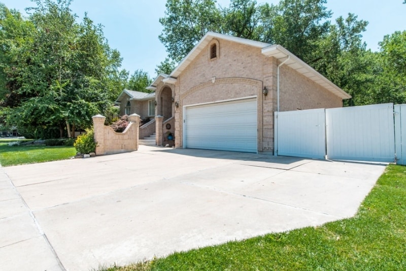 Building Photo - 571 W 4000 S