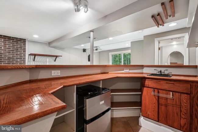 Building Photo - 4006 Dubois Ct