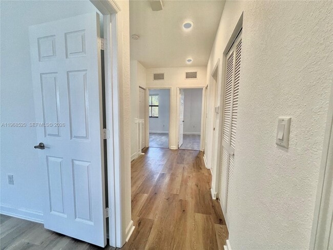 Building Photo - 3354 W 100th Terrace