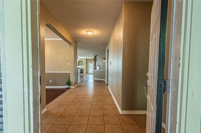 Building Photo - 307 Autumn Creek Ln