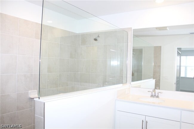 Building Photo - 5661 Melbourne Ct