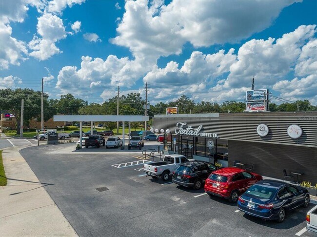 Building Photo - 2786 Curry Ford Rd