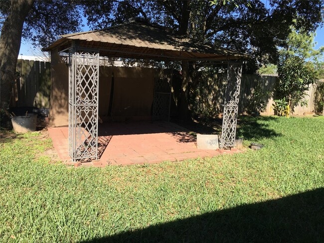 Building Photo - 10802 Heatherford Dr
