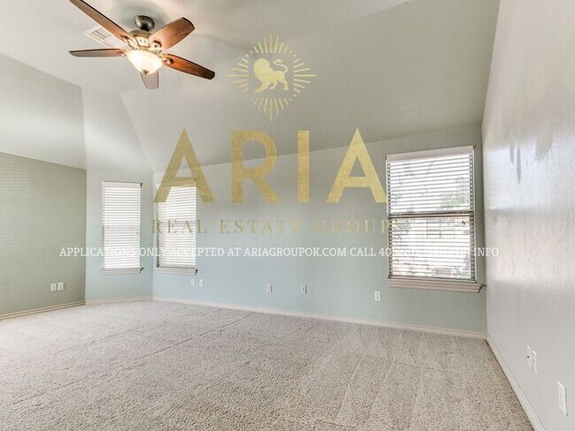 Building Photo - STUNNING 3 BED/2.5 BATH BROOKHAVEN DUPLEX!...