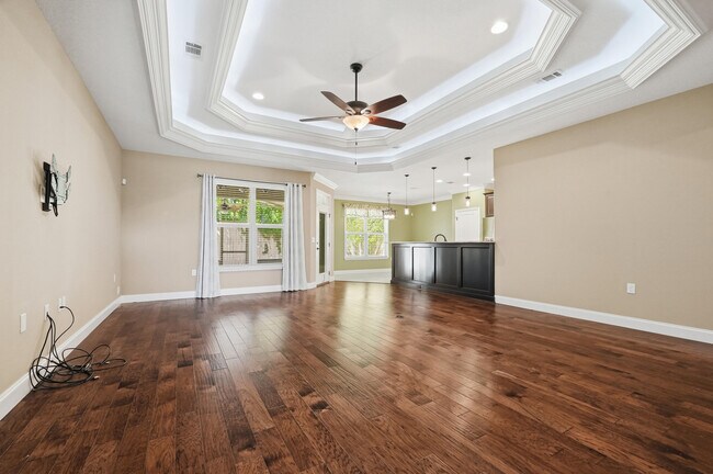 Building Photo - 2348 Cummings Dr