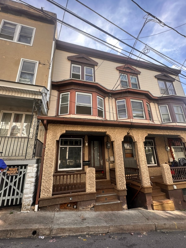 Building Photo - 126 Birch St