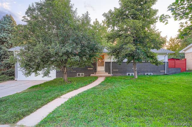 Primary Photo - 944 S Potomac Ct