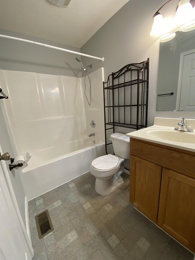 Building Photo - 2916 Patrick Ave