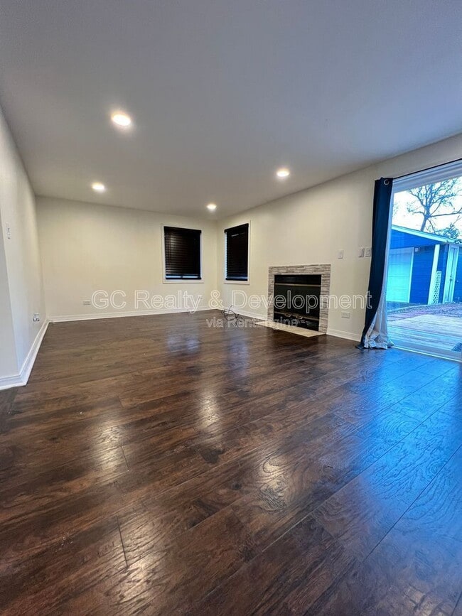 Building Photo - 565 Kingman Ln