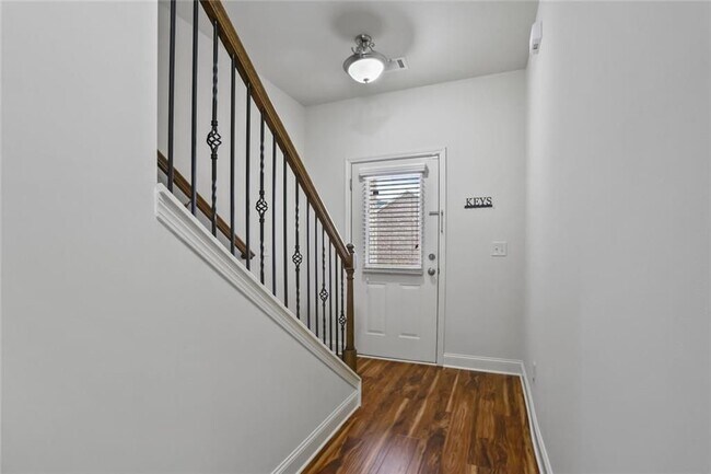 Building Photo - 206 Britt Dr