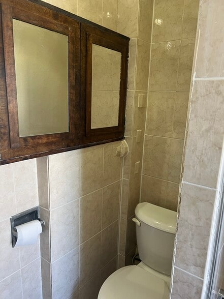 Building Photo - 60 St Pauls Ave