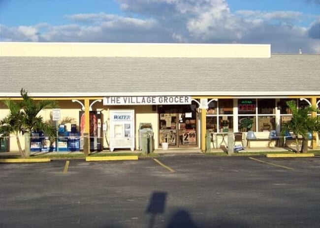 Building Photo - 2026 Nettles Blvd
