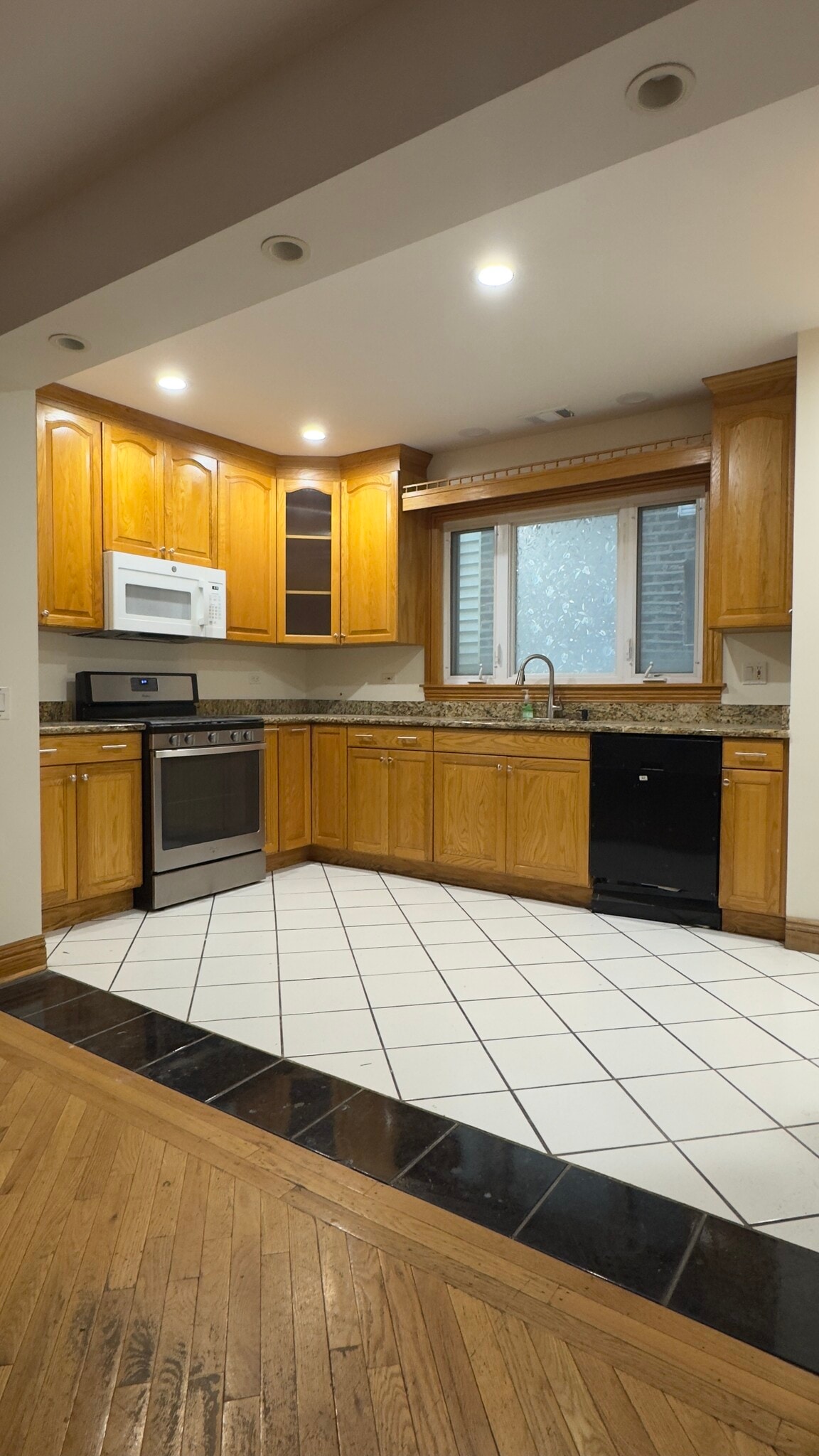 Kitchen A - 2310 W 21st St