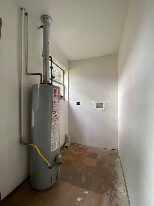 Building Photo - 1029 Terry St