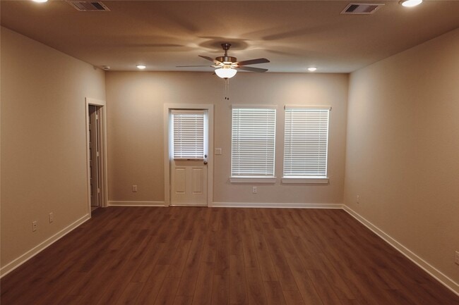 Building Photo - 8598 Blueberry Ash St