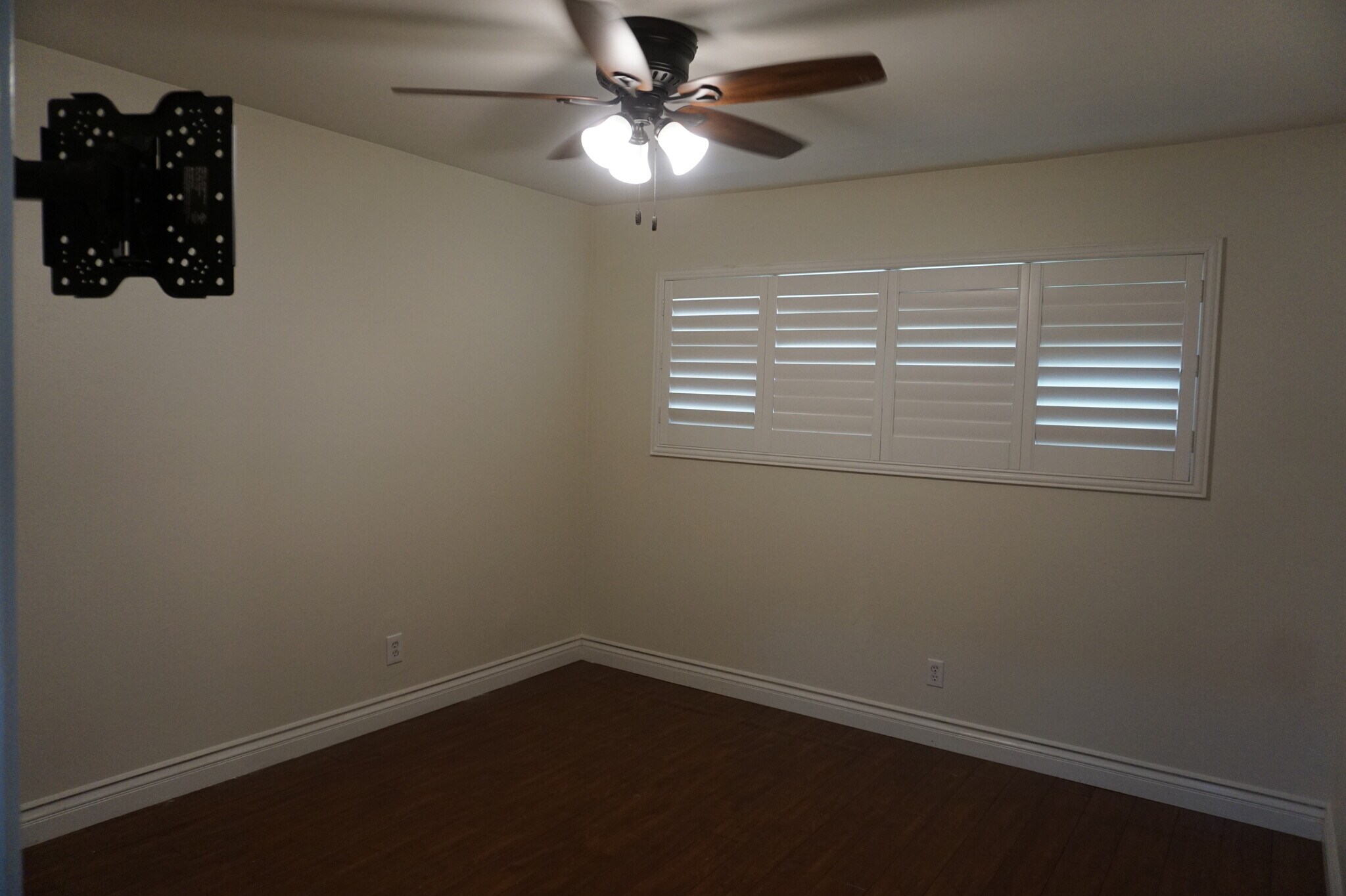 Building Photo - 2075 Avenida Vista Del Monte #1