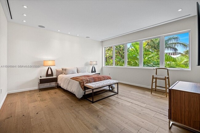 Building Photo - 3465 Meridian Ave