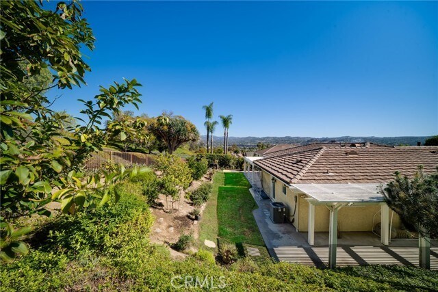 Building Photo - 5500 Vía Dianza