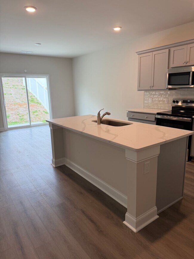 Building Photo - New construction