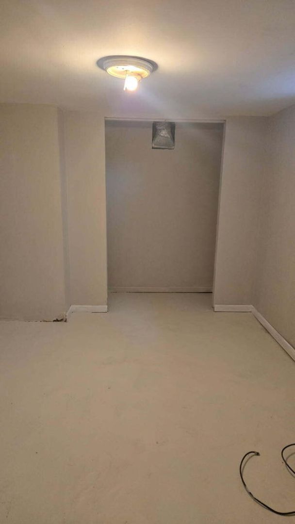 Building Photo - 608 Ralston St