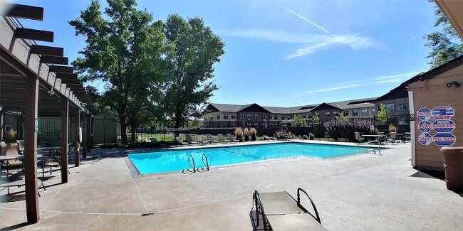 Building Photo - 7680 Bluestone Dr