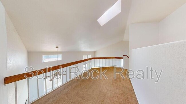Building Photo - 935 Greenbrier Dr