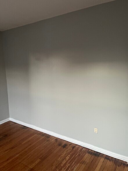 Building Photo - 433 Lincoln Ave