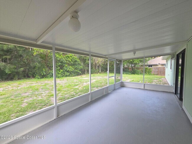 Building Photo - 6580 Floridana Ave