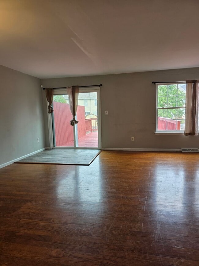 Building Photo - Townhouse in Newark/Bear Area