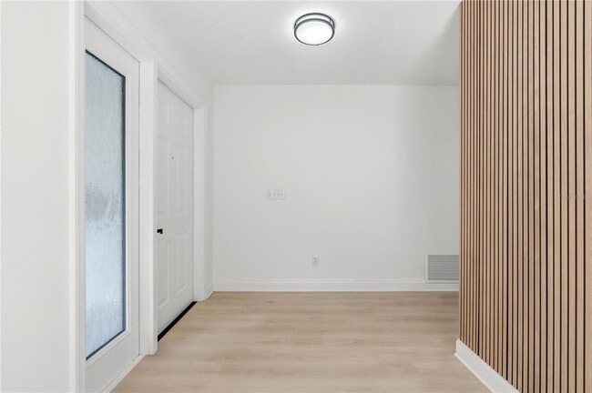 Building Photo - 1985 Japonica Rd