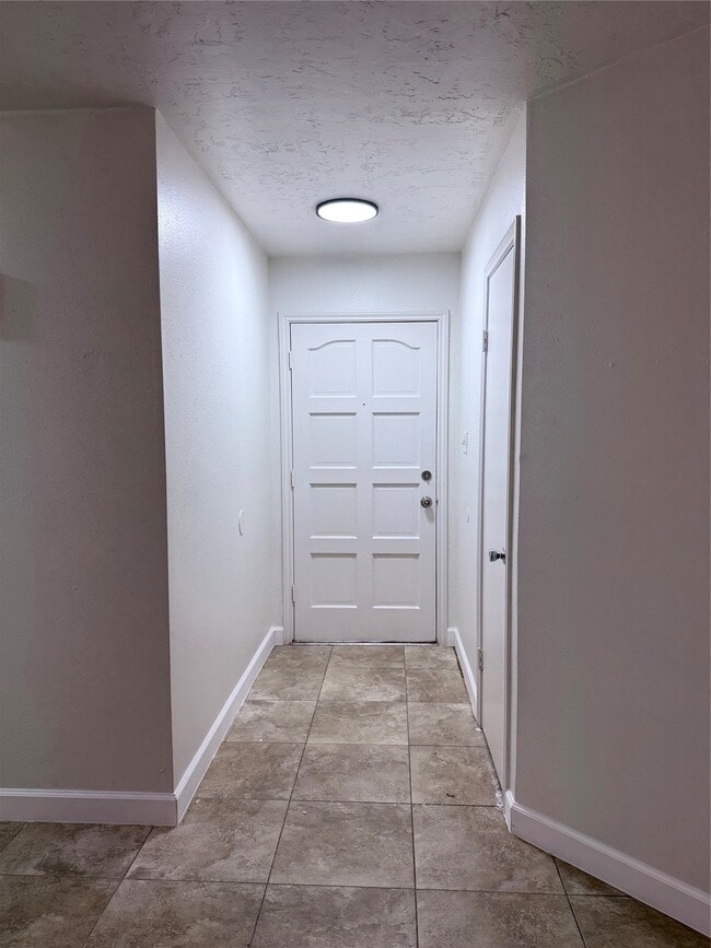 Building Photo - 1418 Silver Morning Dr