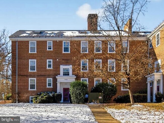 Building Photo - 3450 39th St NW