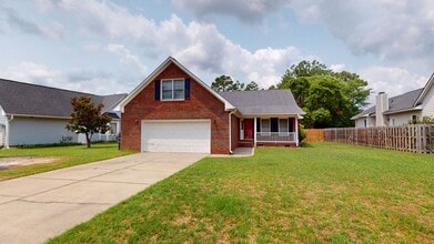 Building Photo - 3 Bedroom with BONUS Room in Jack Britt School District!
