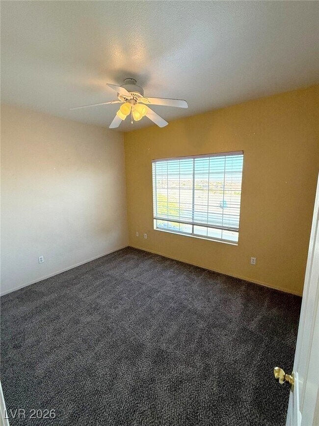 Building Photo - 664 Solitude Point Ave