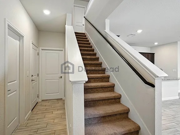 Building Photo - 8207 Cottage Rose Dr