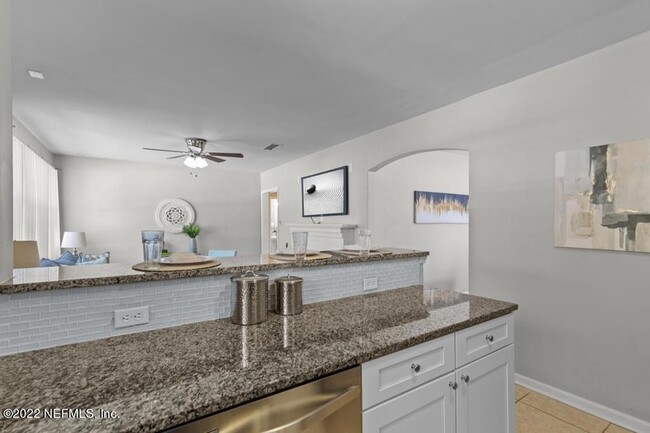 Building Photo - 1058 Willis Dr