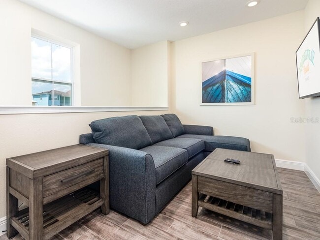 Building Photo - 3016 Parrot Head Pl