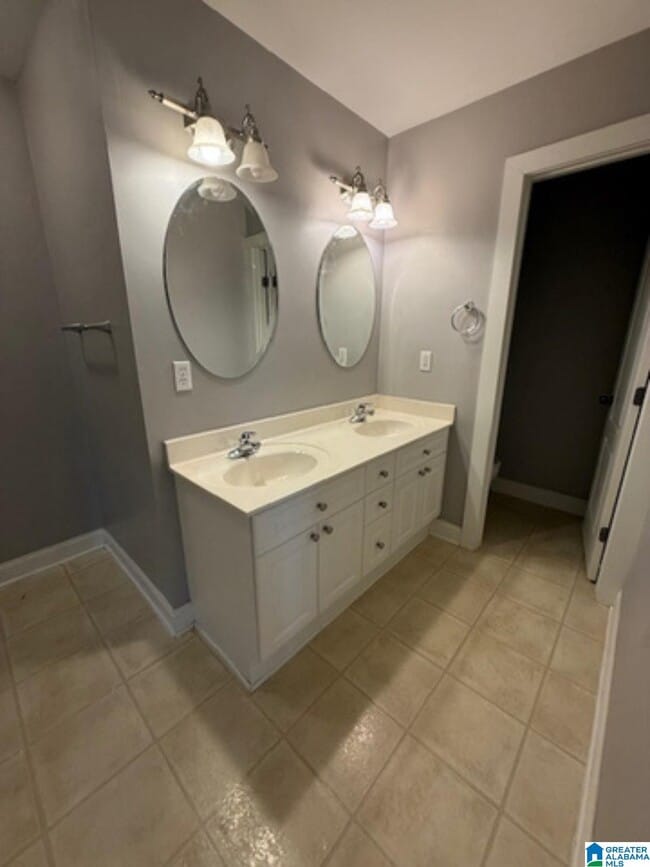 Building Photo - 5775 Colony Ln